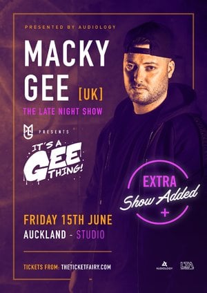 SHOW #2 - MACKY GEE (Auckland) photo